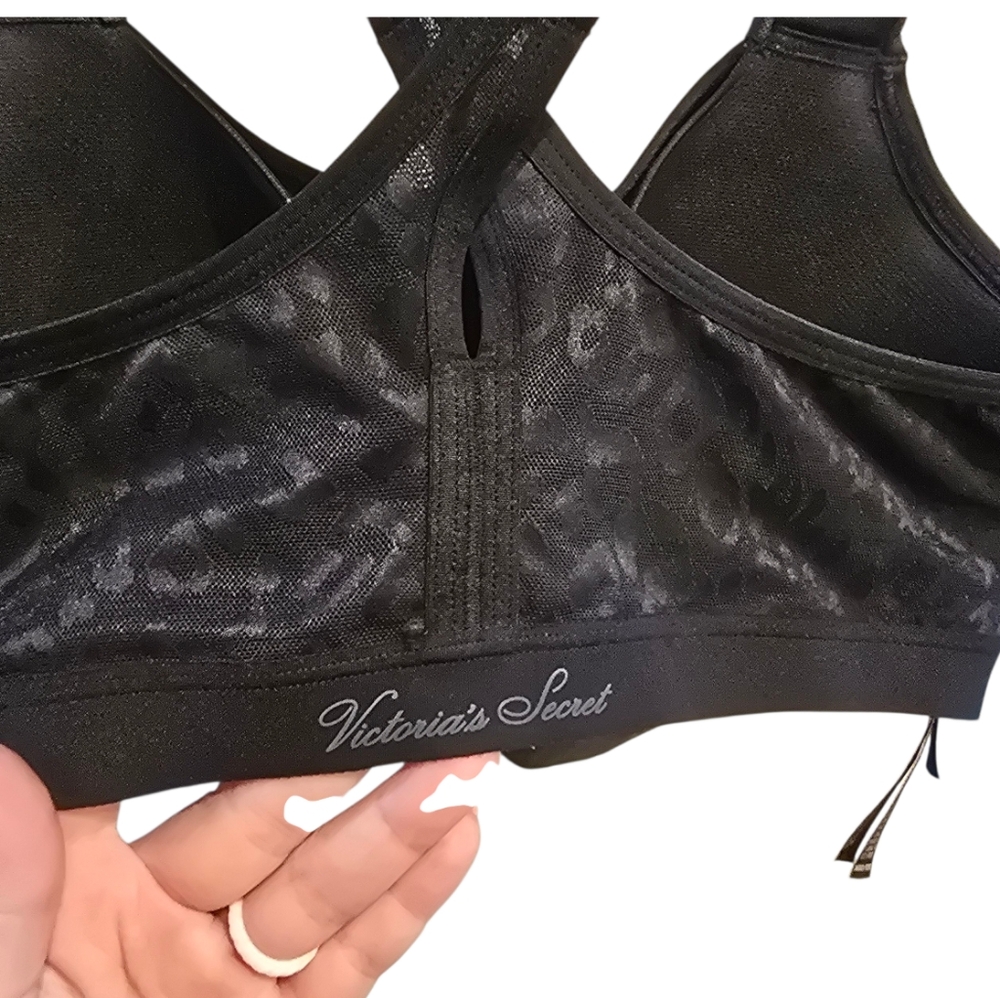 💙 VICTORIA'S SECRET Incredible Knockout Ultra Max Sports Bra Black Animal Print - Picture 3 of 6